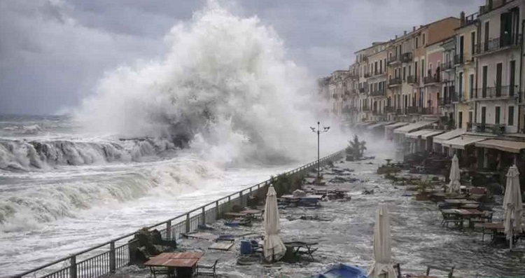 ঘূর্ণিঝড় হ্যারির তাণ্ডবে ইতালিতে জরুরি অবস্থা ঘোষণা
